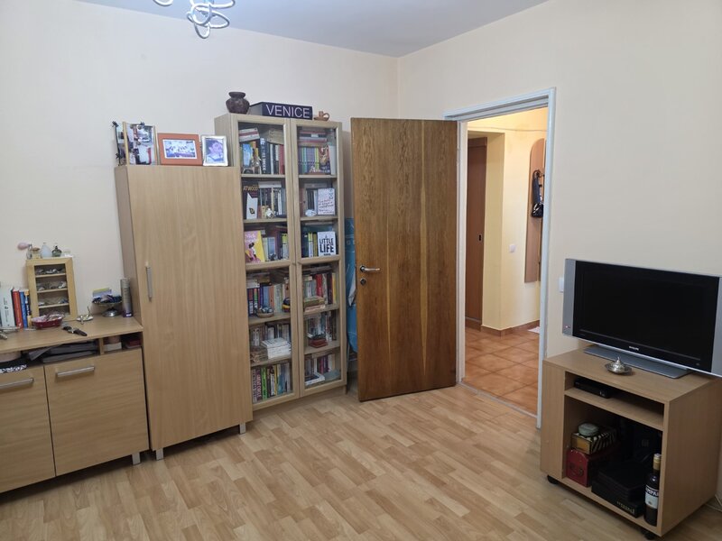 Camil Ressu, Dristor, 5 minute metrou, parc IOR, vedere spate,